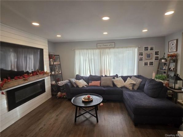 (undisclosed Address)