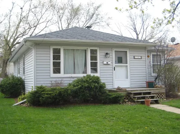 1905 Schlimgen Ave, Madison, WI 53704