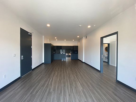 2nd image of 533 53rd St Suite 303