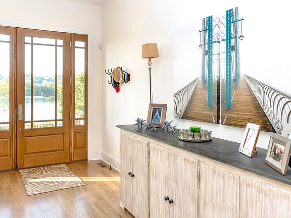 3rd image of 730 Latitude Cir