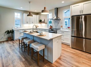 5812 Divine St, Madison, WI 53718