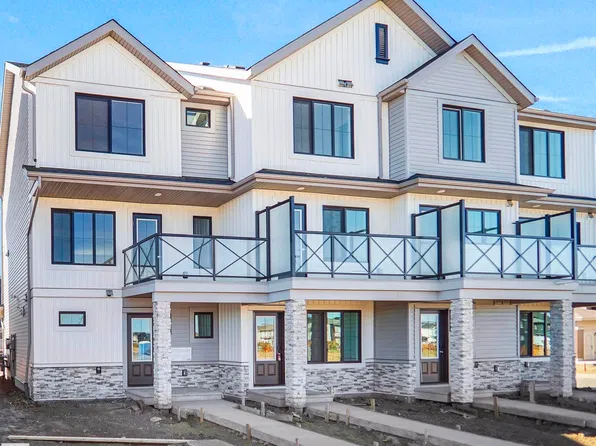 2022 Glastonbury Blvd NW, Edmonton, AB T5T 4P9