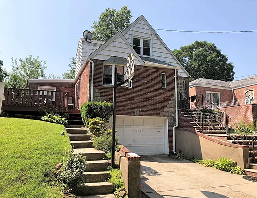 Sold by Julia Shildkret Real Estate Group | media 1