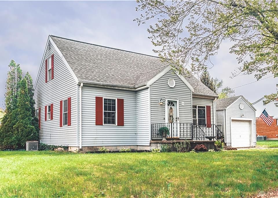 1st image of 77 Beverly Pl