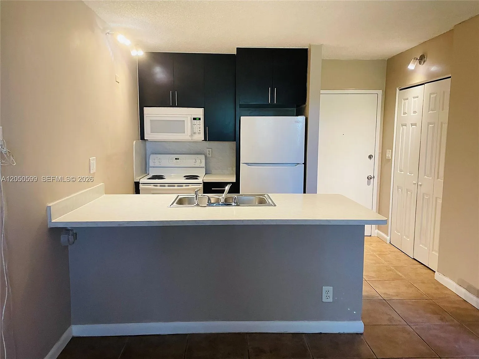 Coral Springs Tower Club — Photo 3