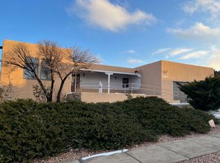 2913 Pasaje Del Herrero, Santa Fe, NM 87505