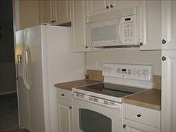 2nd image of 1345 Mariposa Cir APT 202
