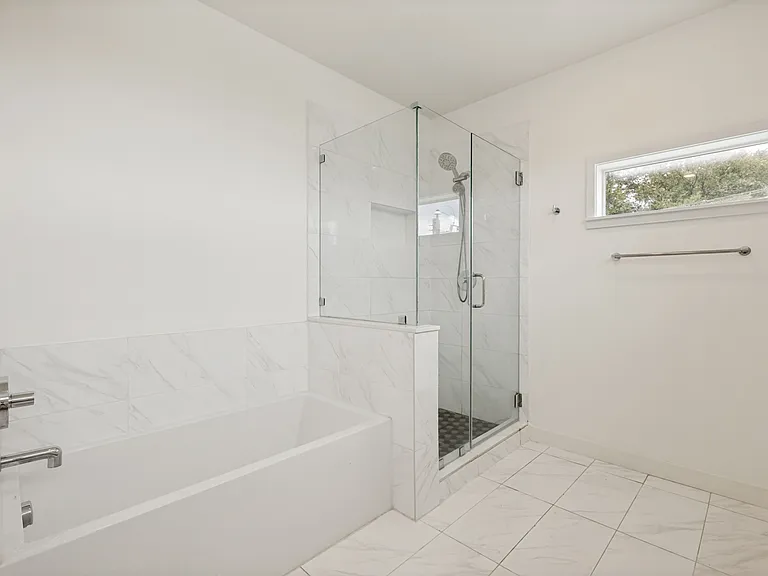 4913 Dartford Dr — Photo 13