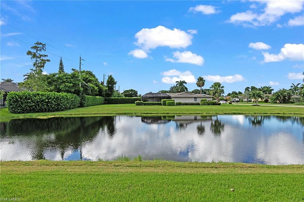 3 bed, 2.0 bath, 1651 sqft, $5,500 — Photo 3