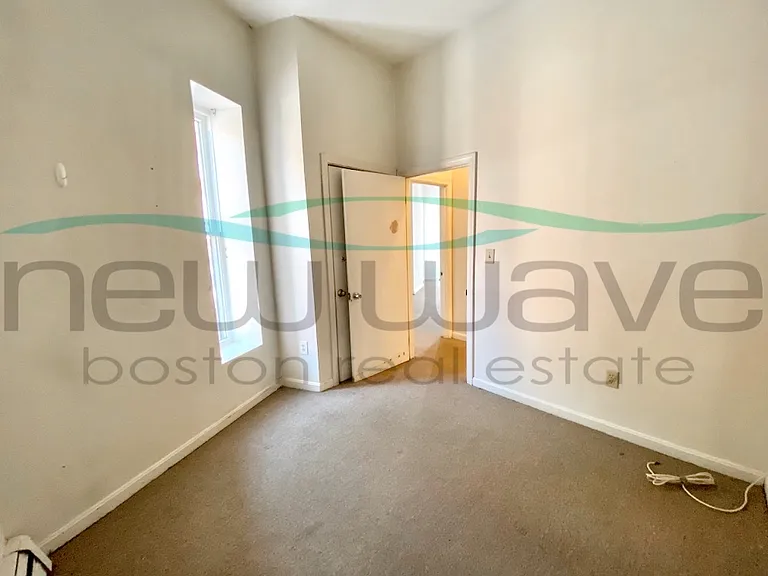 96 Hammond St #3 — Photo 8