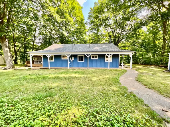 18572 Oxbow Dr, Barryton, MI 49305