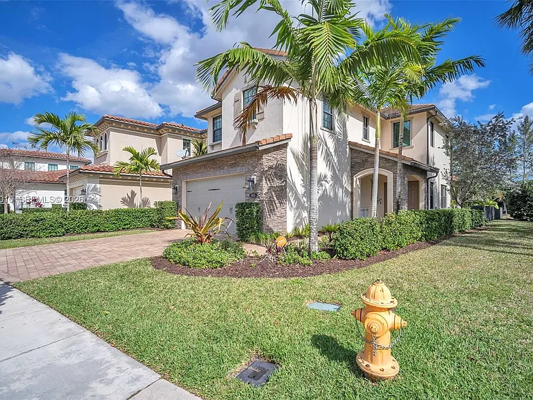 865 SW 113th Ln — Photo 3