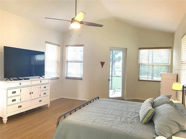 6372 Rookery Cir — Photo 32