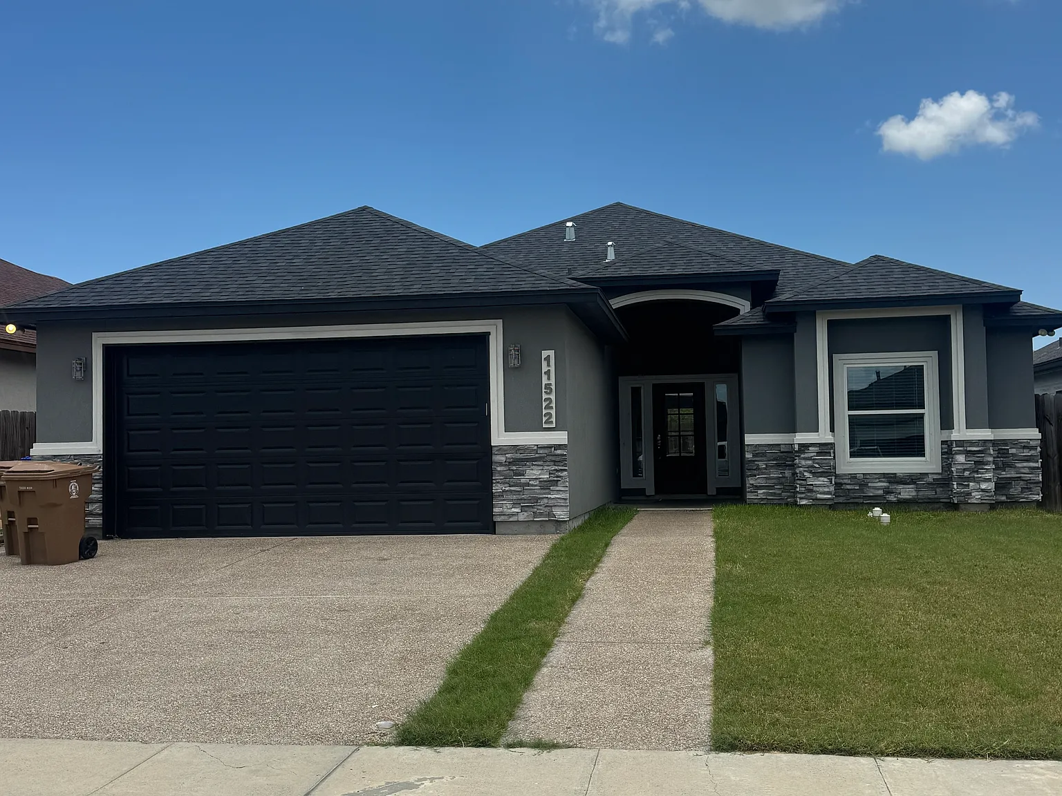 4 bed, 2400 sqft, $2,800 — Photo 1