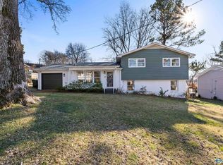426 Curtis Dr SE, Huntsville, AL 35803