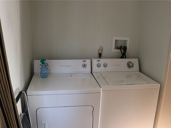 5th image of 214 Juniper St
