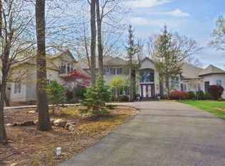 11 Elizabeth Dr, Kinnelon, NJ 07405