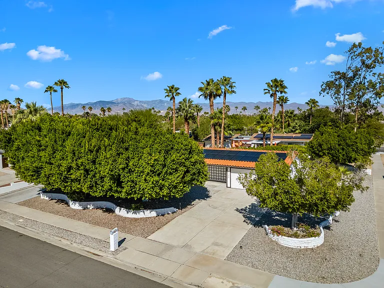 1184 E Pajaro Rd — Photo 36