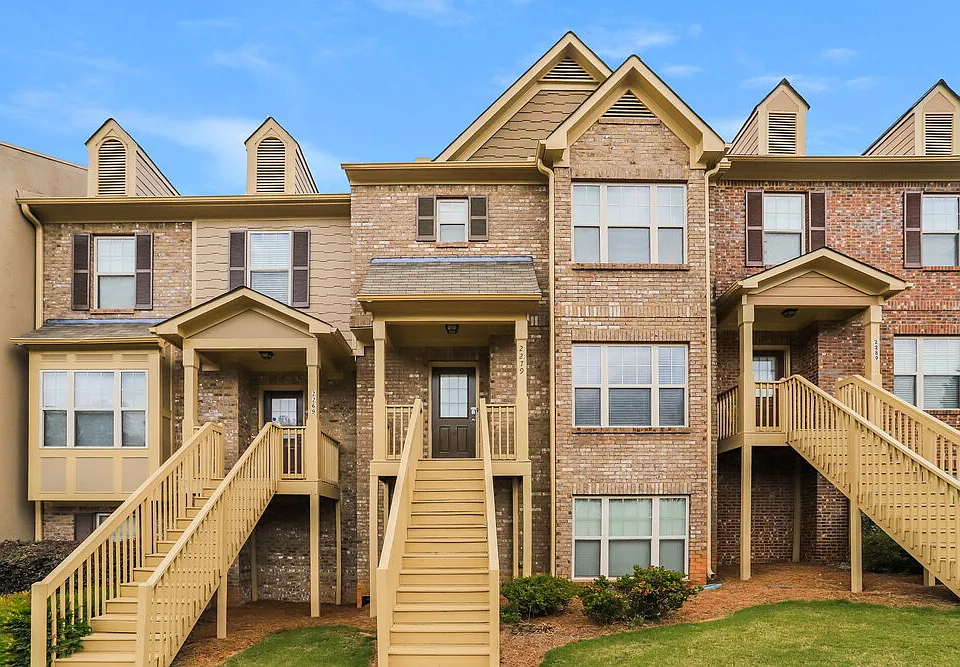 2279 Baywood Tree Ln