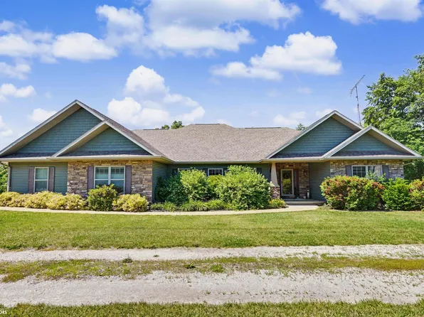 2529 Bass Dr, New London, IA 52645