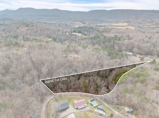 115 Crestline Dr, Rossville, GA 30741