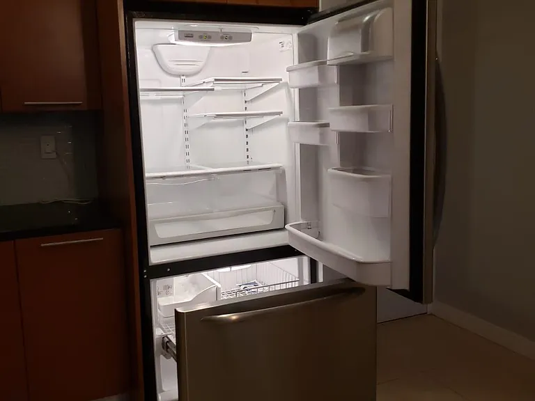 600 NE 36th St #510 — Photo 17