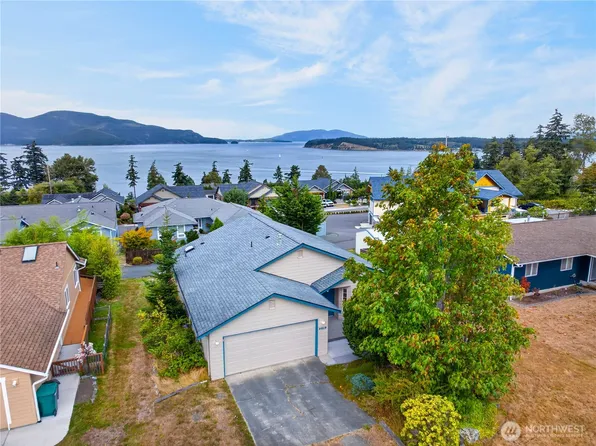 3812 W 3rd Street, Anacortes, WA 98221