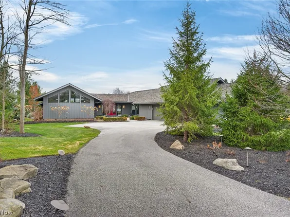 513 Ravine Dr, Aurora, OH 44202