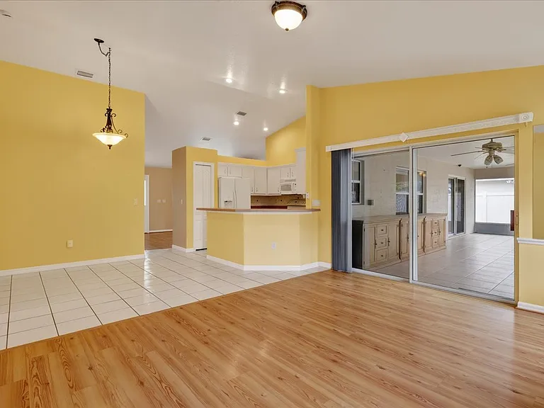 28 Princeton Ln — Photo 11