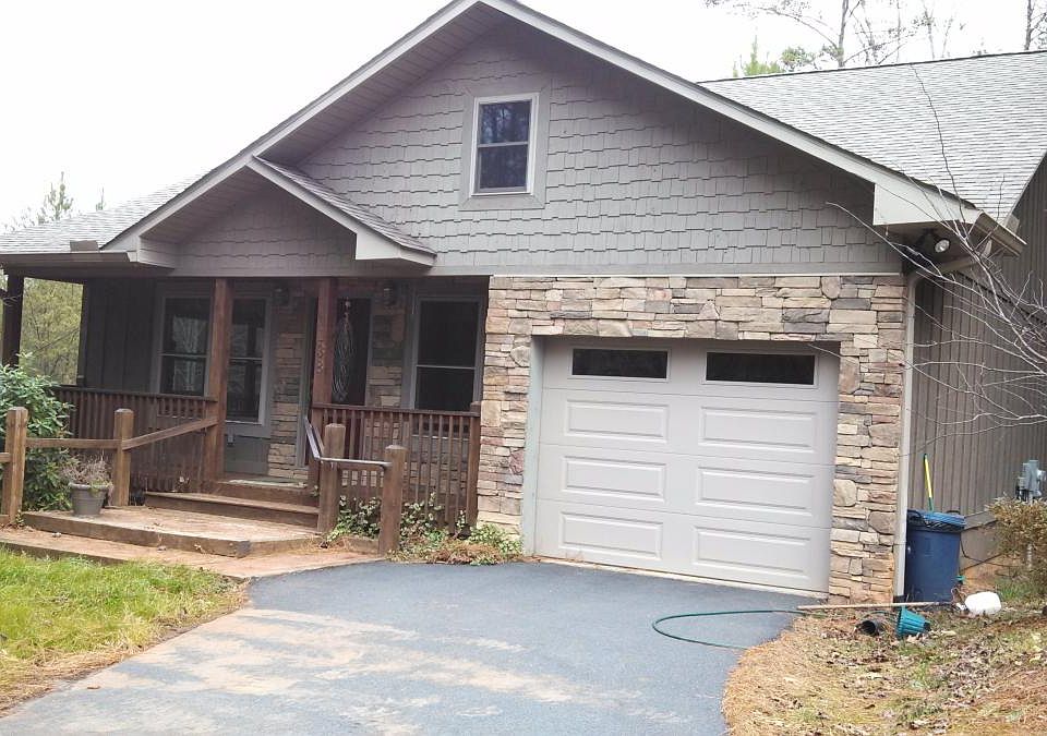 Home in country setting