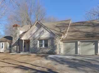 8015 Lee Blvd, Leawood, KS 66206