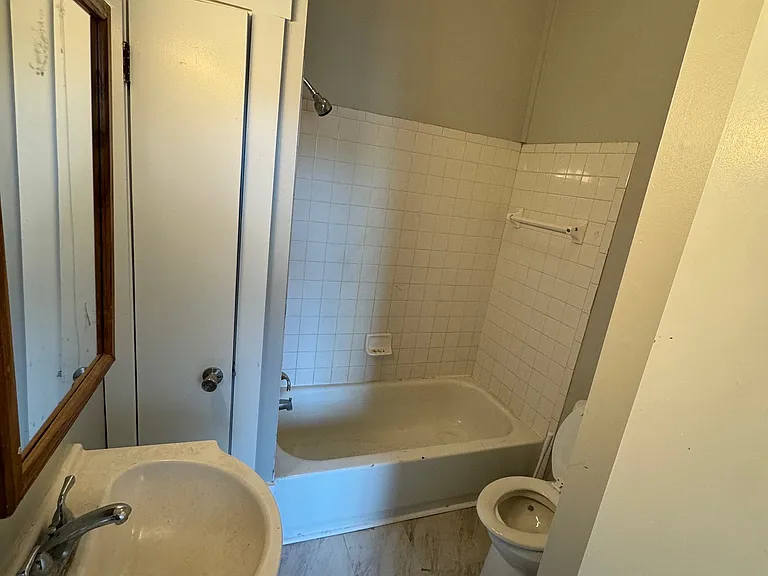 102 Union St #4 — Photo 6