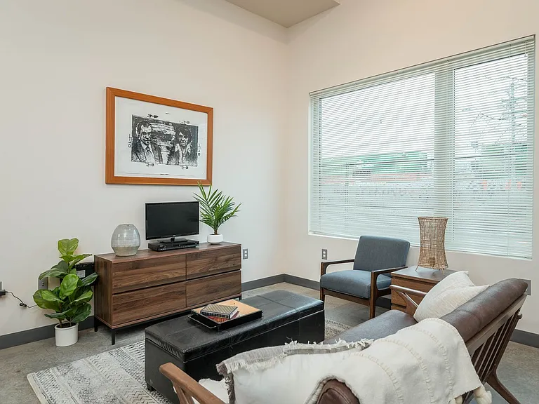 Dean River Apartments — Photo 24