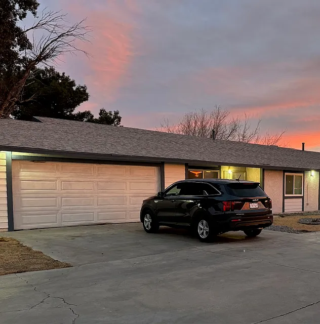 2 bed, 864 sqft, $1,995 — Photo 1