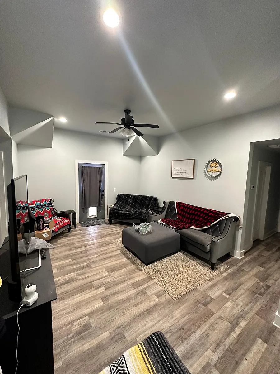 Building Photo - 4615 Whitetail Dr