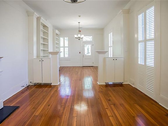 4th image of 811 Exposition Blvd #1/2