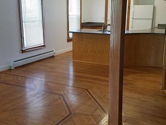 3rd image of 156 Livingston St #1