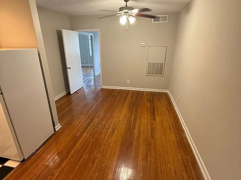 Andrews Court — Photo 6