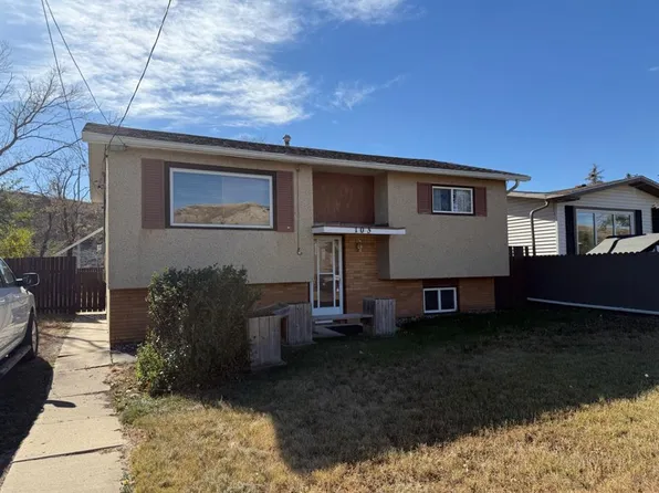 103 N 7th Ave SE, Drumheller, AB T0J 0Y6