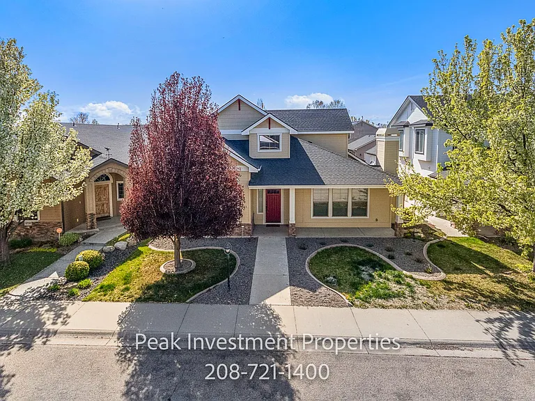 4721 S Silvermaple Ave — Photo 4