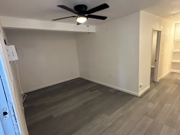 921 E Devonshire Ave #B, Hemet, CA 92543