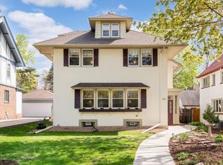 1982 Summit Ave, Saint Paul, MN 55105