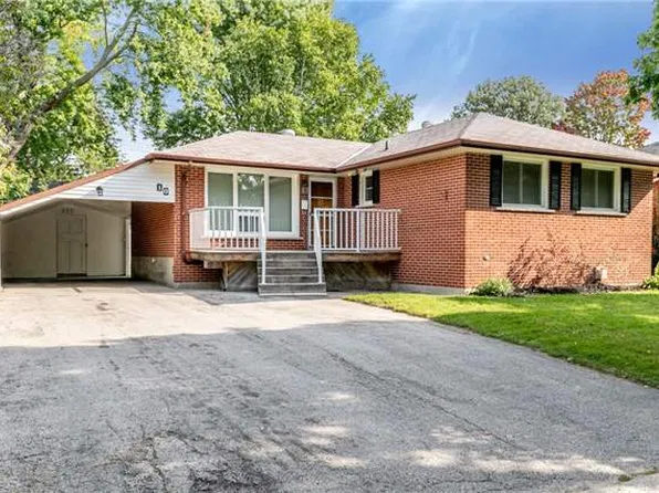 10 Alexander Ave #2, Barrie, ON L4M 2B4