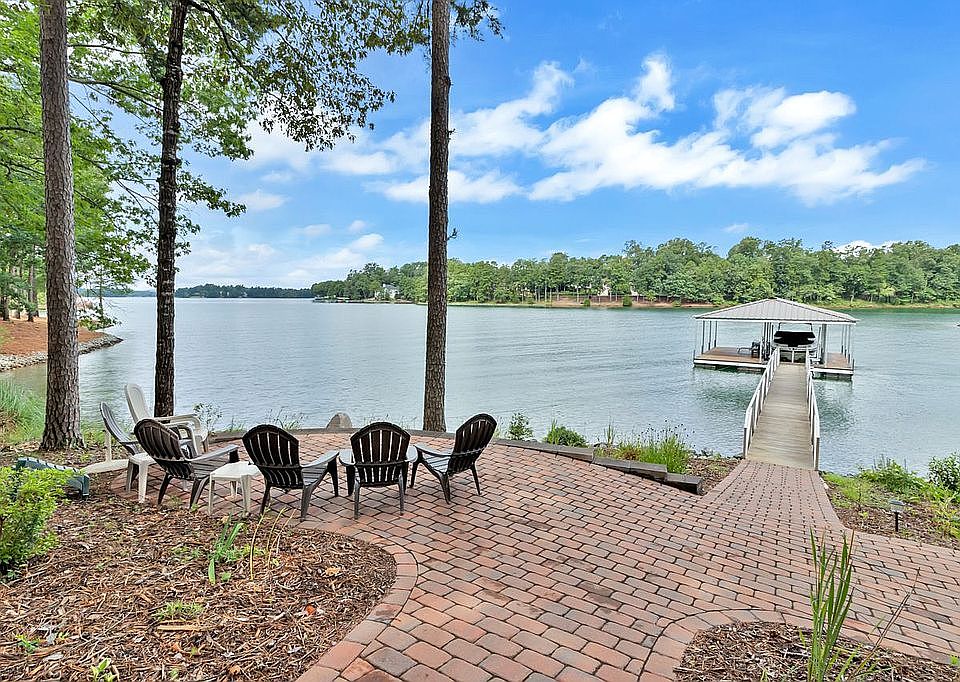 Lakeside patio and dock
