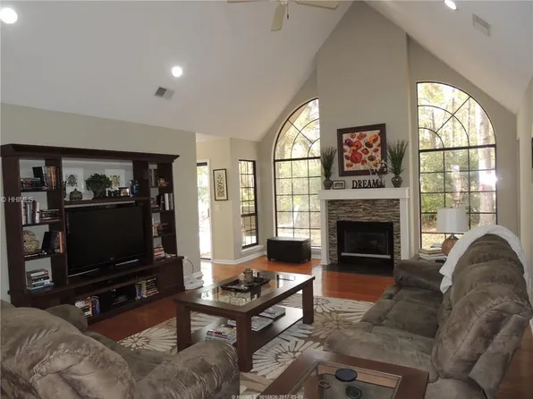 28 Cottonwood Ln, Hilton Head Island, SC 29926