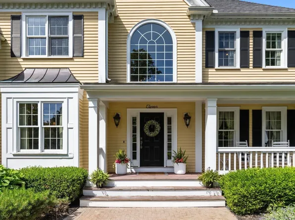 11 Tappan Way, Lynnfield, MA 01940