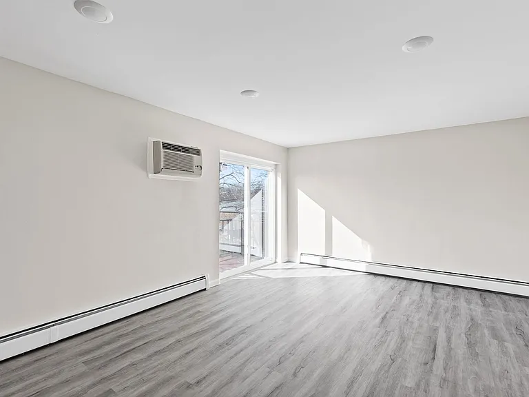 3 Tremont Pl #553-561 — Photo 7