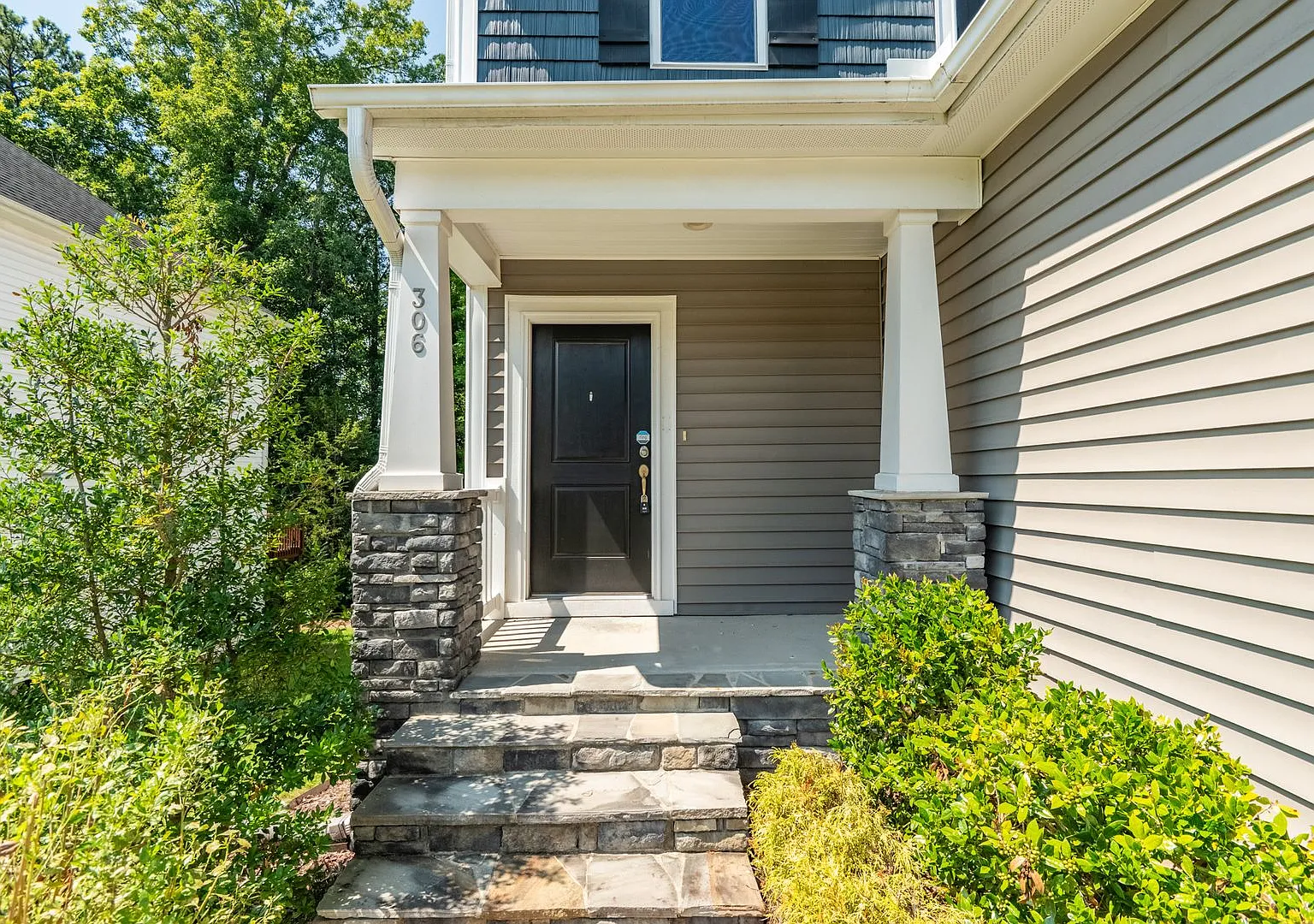 Beautiful 3-Bedroom Home with Fenced Yard & Community Pool in Durham! Available Now! — Photo 3