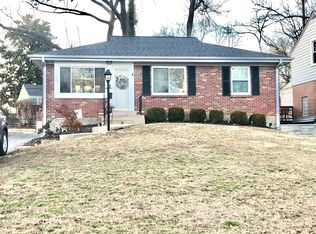 933 Briarton Dr, Saint Louis, MO
