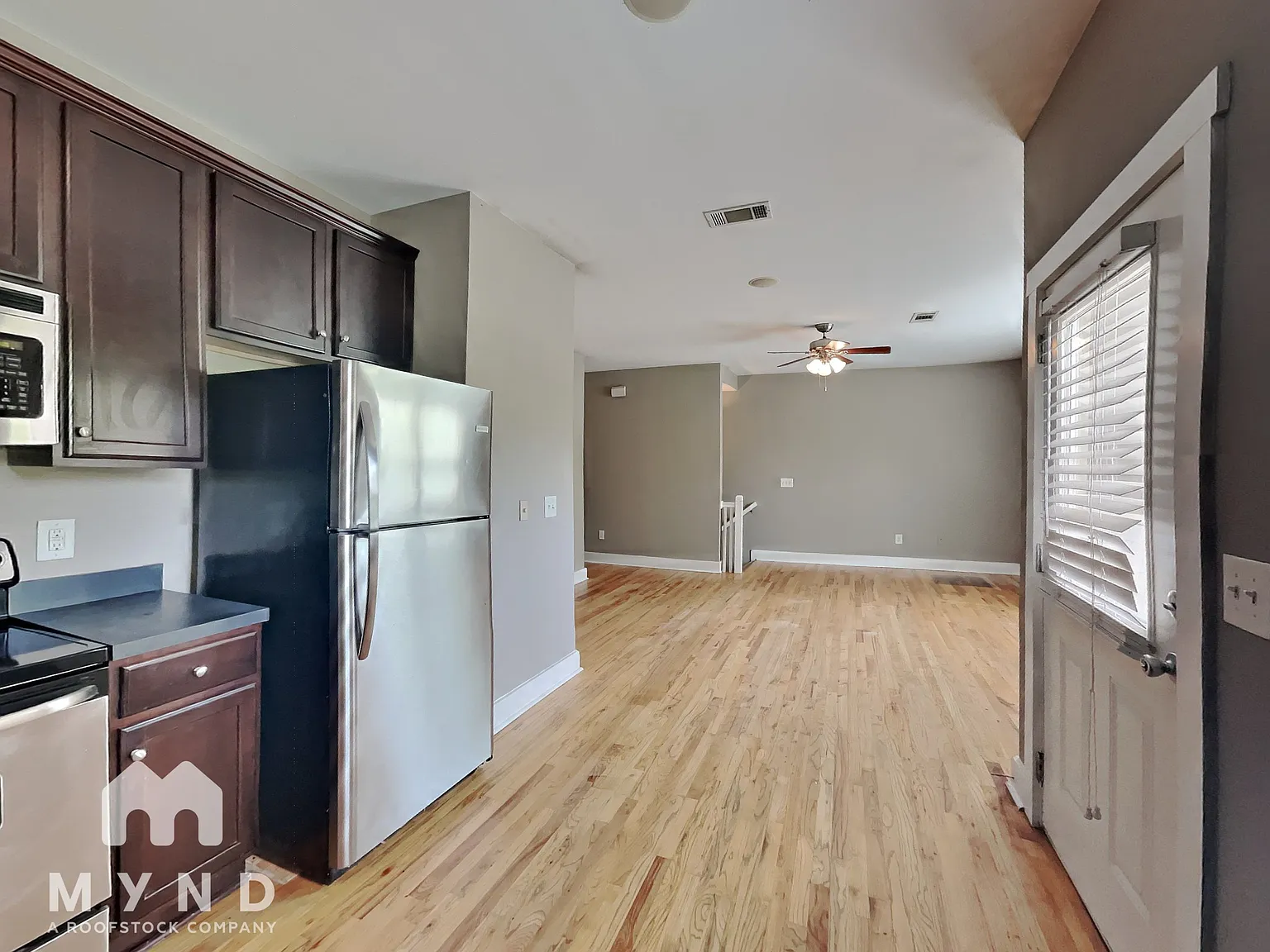 3 bed, 3.0 bath, 1330 sqft, $1,745 — Photo 4
